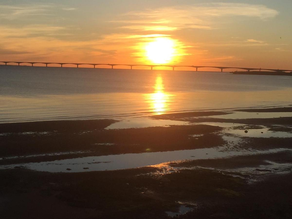 Borden-Carleton Newly Renovated Confederation Bridge View Cottages מראה חיצוני תמונה