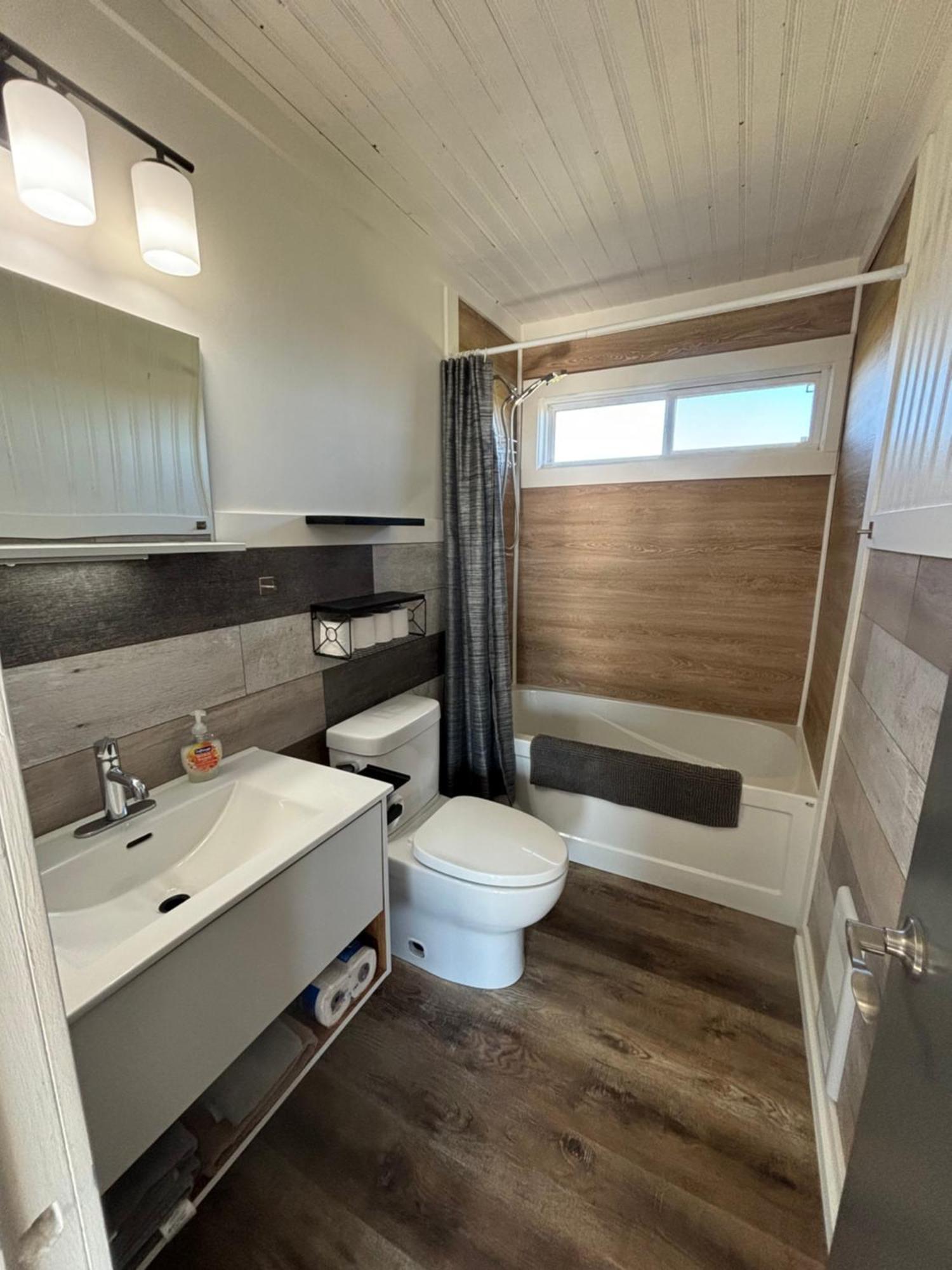 Borden-Carleton Newly Renovated Confederation Bridge View Cottages מראה חיצוני תמונה